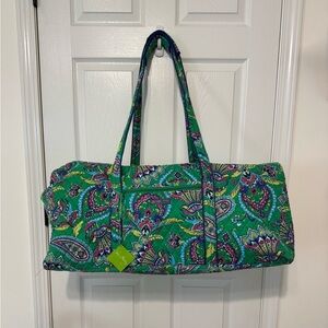 NWT Vera Bradley XL Duffel Emerald Paisley